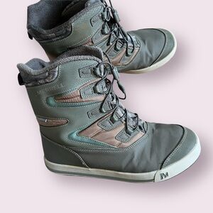 Merrell women’s waterproof boots size 7